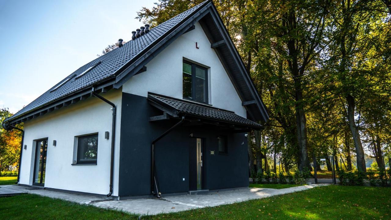 Domowy Zakatek Villa Tuchom Exterior foto