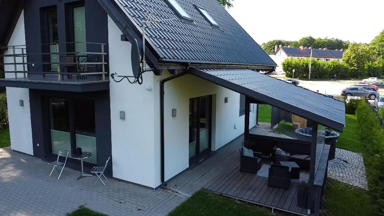 Domowy Zakatek Villa Tuchom Exterior foto